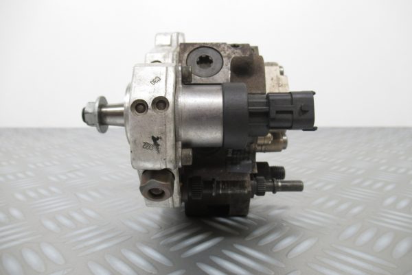 Pompe injection Bosch Renault Espace 2,2 DCI  0445010033 / 82001700377