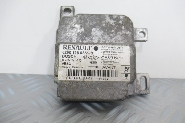 Calculateur d’airbag Renault Clio 2 8200136038