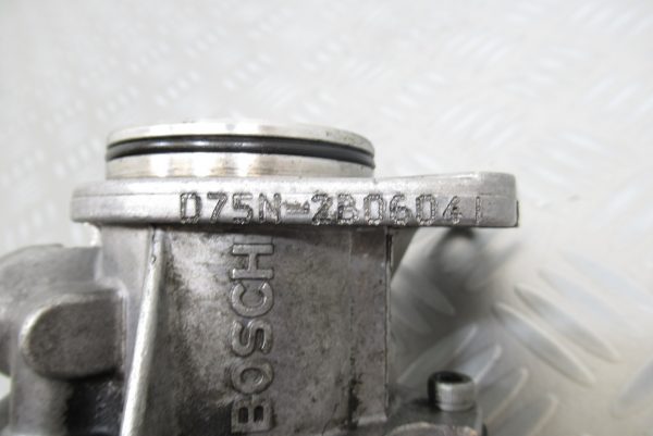 Pompe a vide Bosch Peugeot 206 1,9 D  D75N