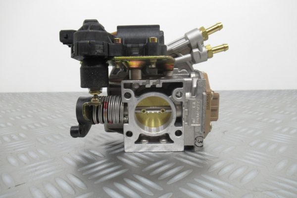 Carburateur mono point Bosch Renault Clio 1  1,8 Essence  0438201163 / 7700861209