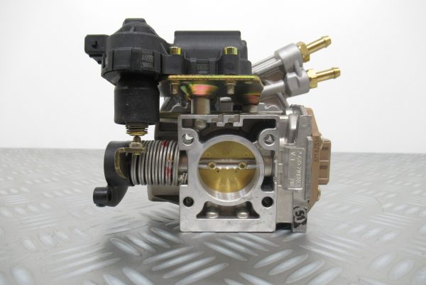 Carburateur mono point Bosch Renault Laguna 1  1,8 Essence  0438201163 / 7700861209