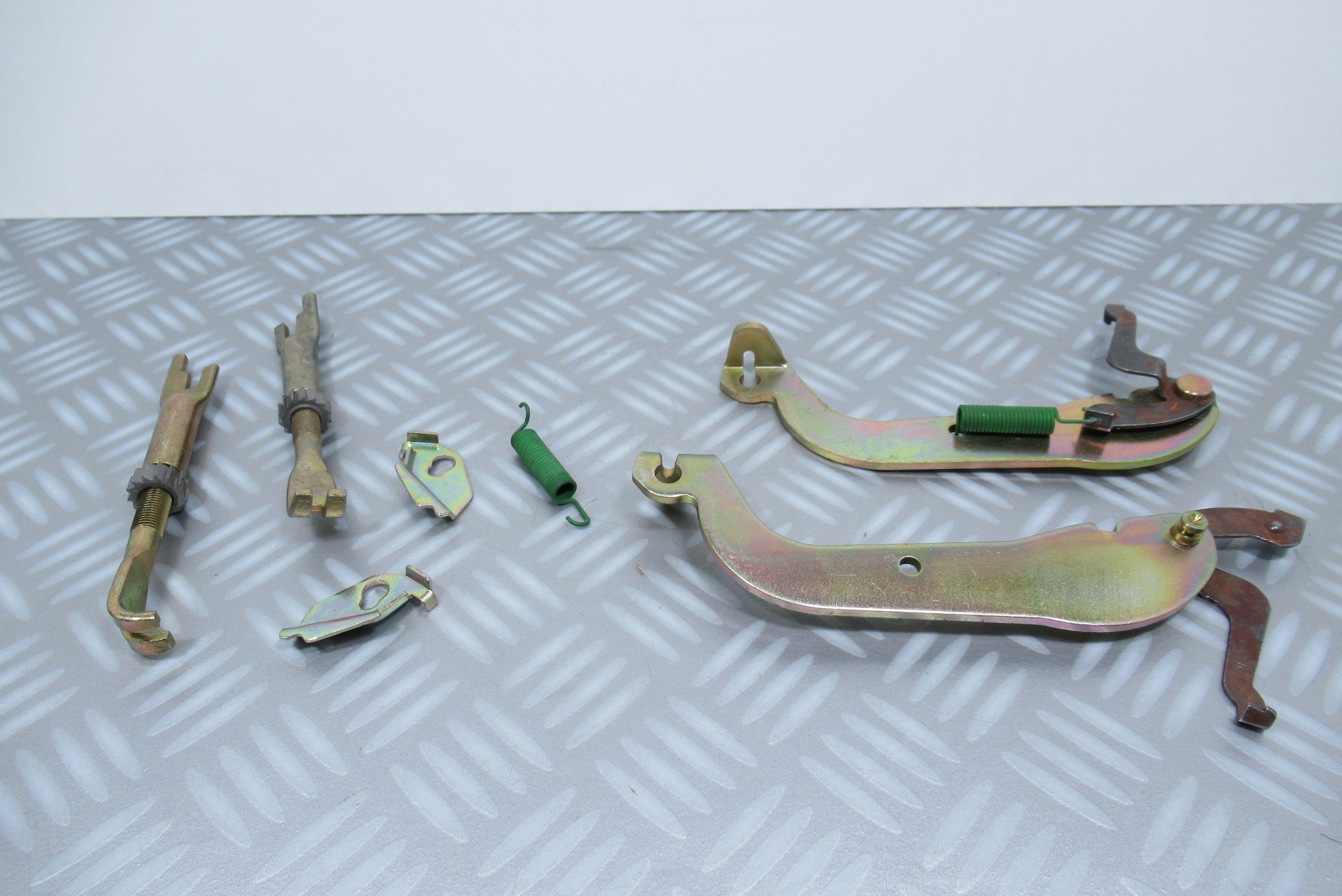 Mâchoires de frein Renault Trafic 1 7701201843