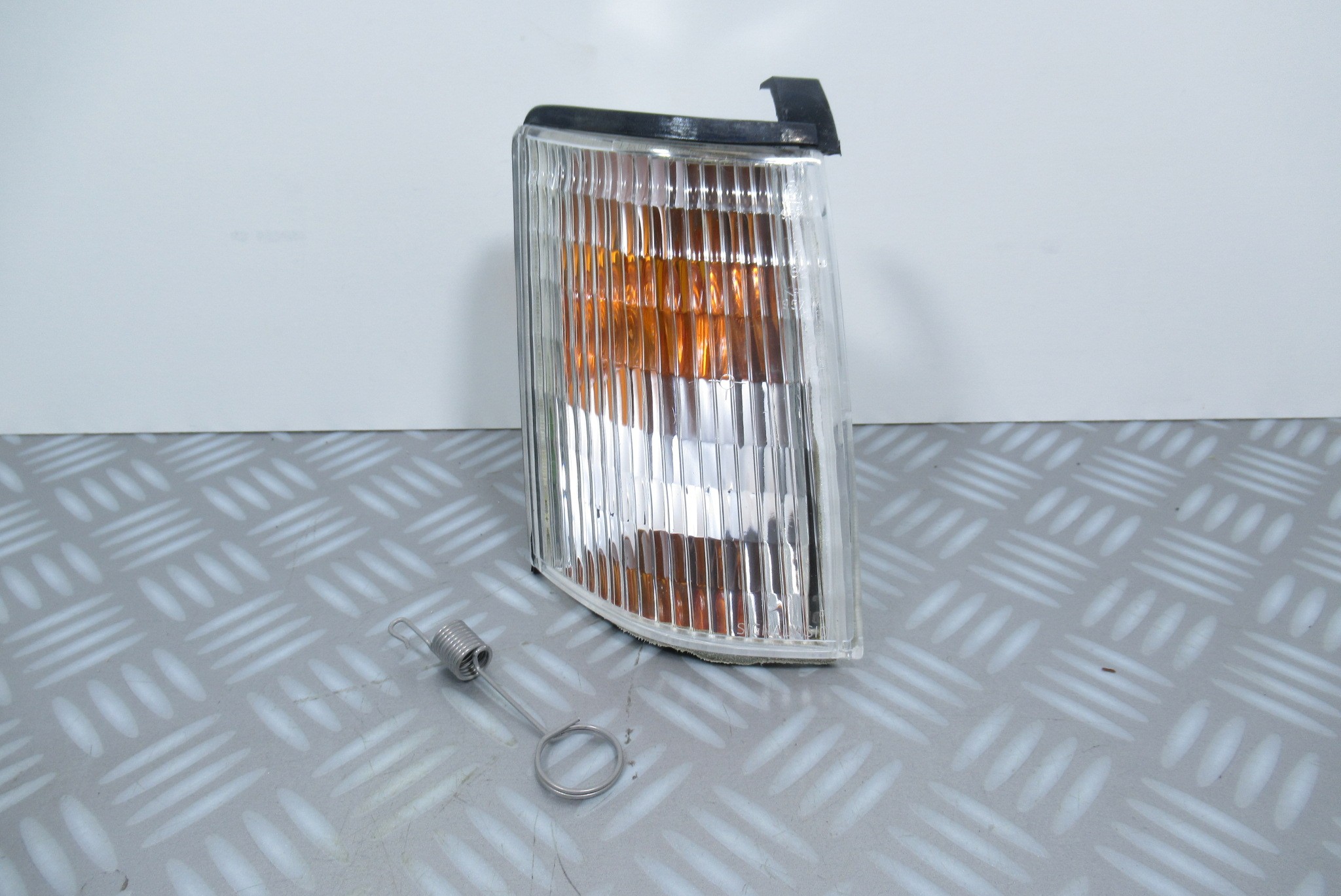 Clignotant avant droit Valeo Renault 21 / 083138