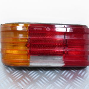 Feu arrière gauche Mercedes 200