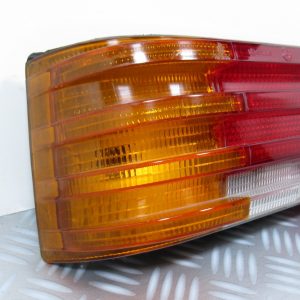 Feu arrière gauche Mercedes 200