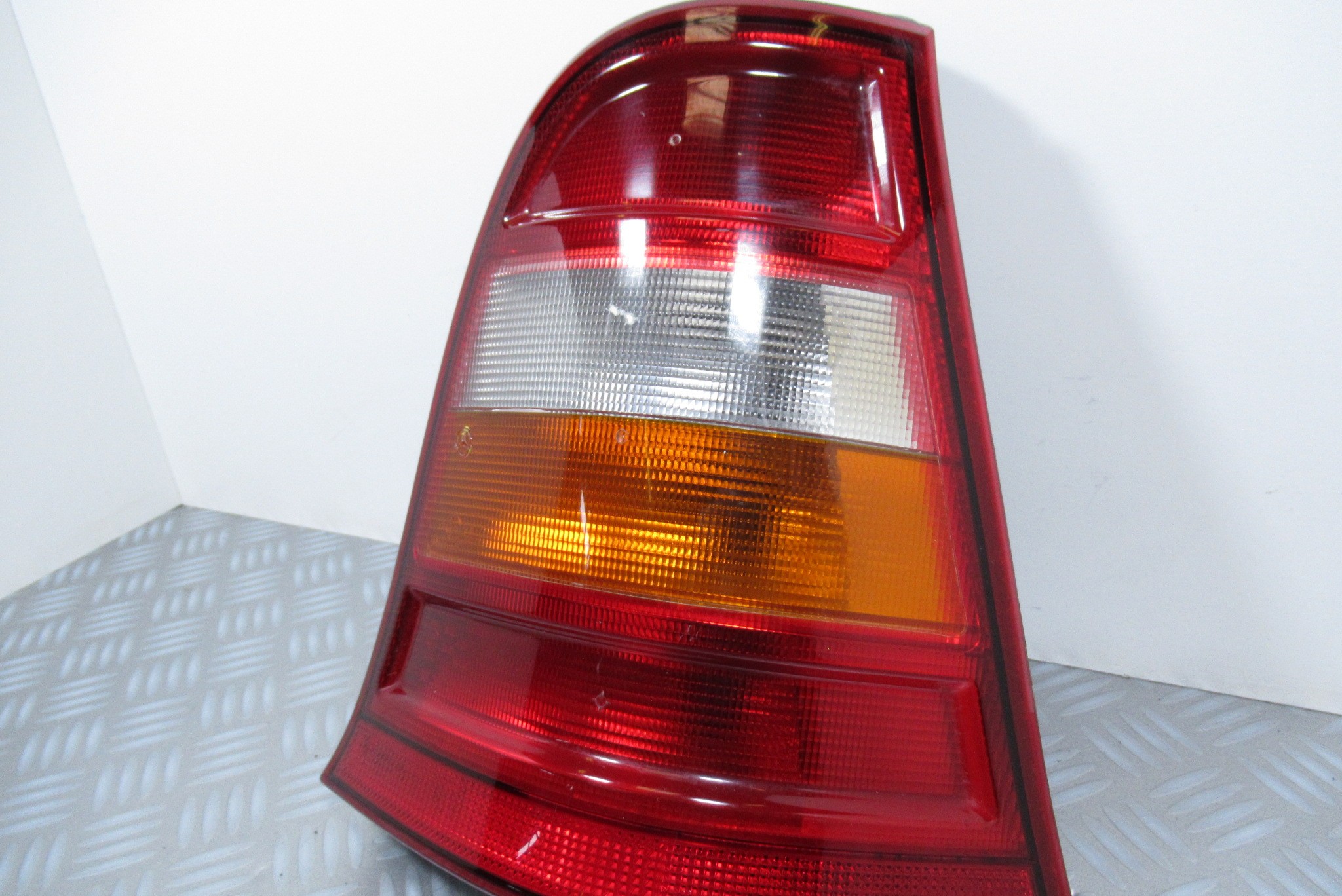 Feu arrière droit Mercedes Classe A Phase 1