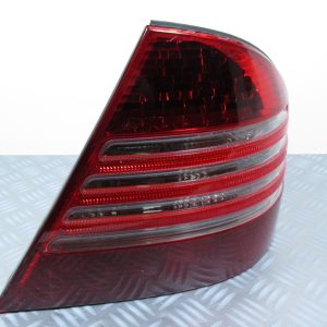 Feu arrière droit Mercedes classe S (220)