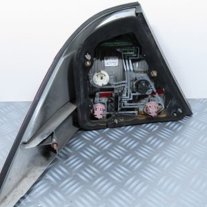 Feu arrière droit Mercedes classe S (220)