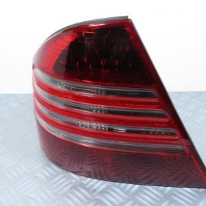 Feu arrière gauche Mercedes classe S (220)