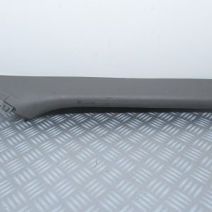 Montant interieur droit de pare brise Renault Master 3 769110008R